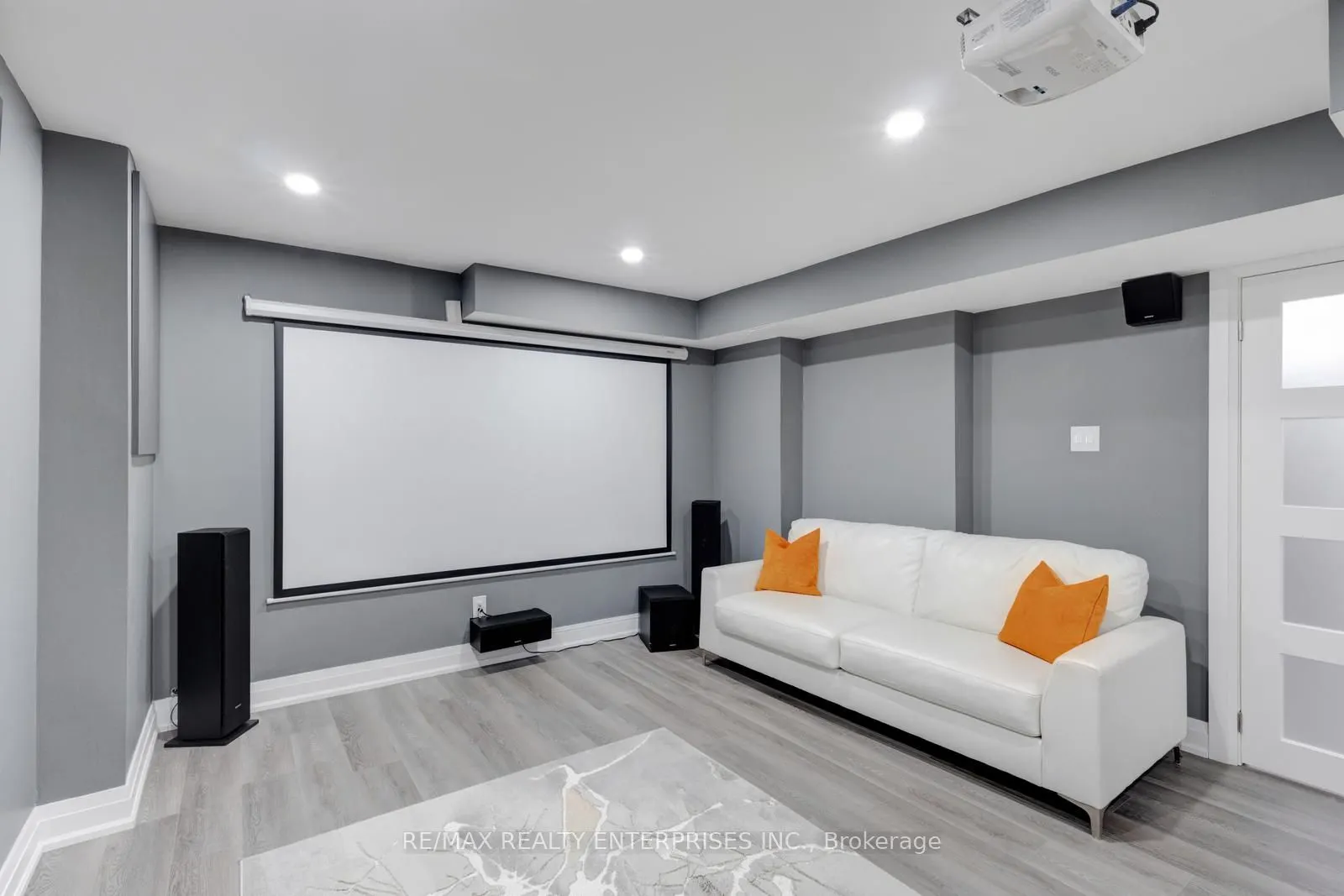 807 Indian Road