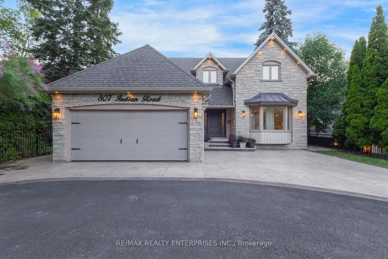 807 Indian Road