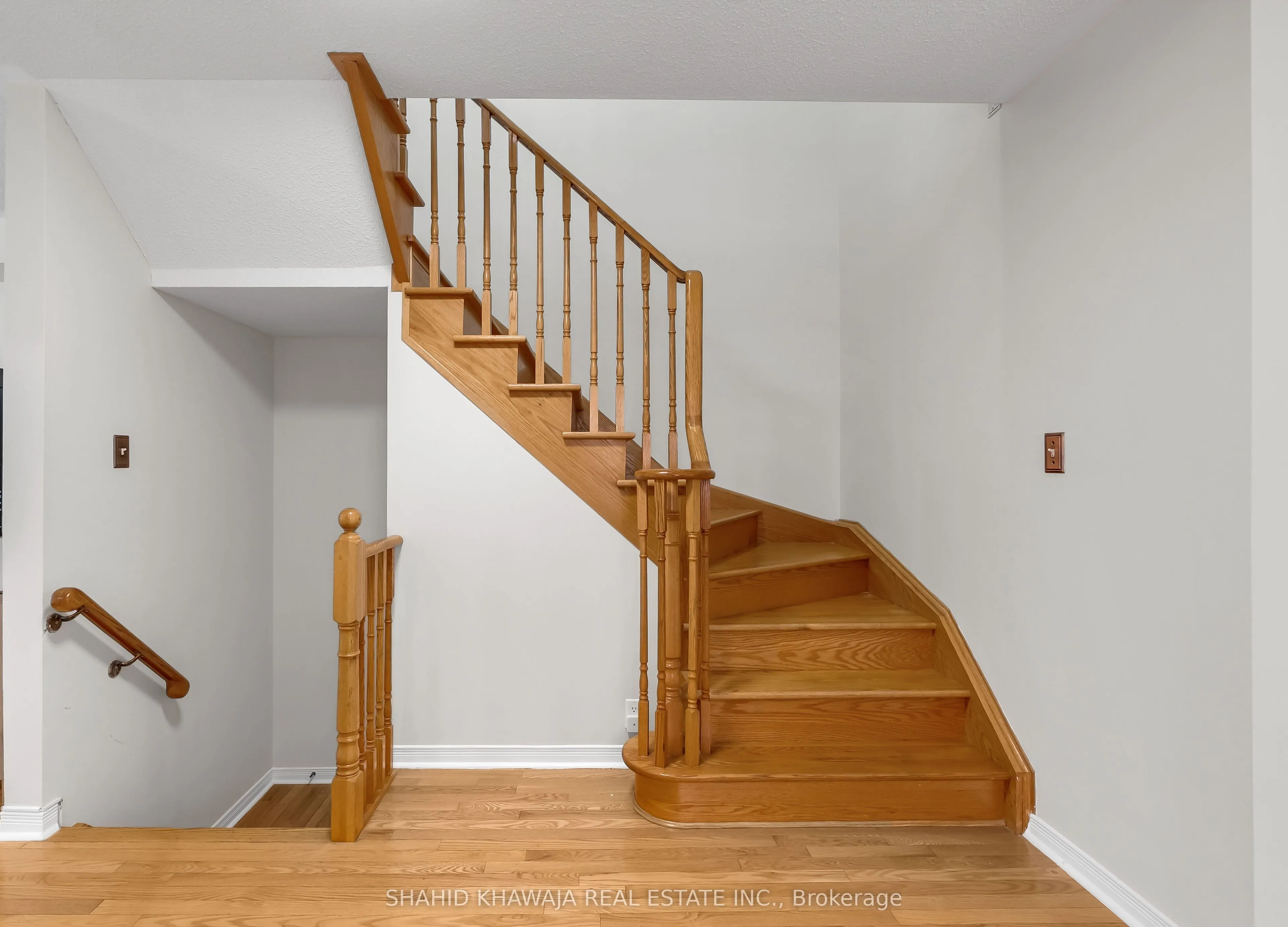3052 Hawktail Crescent