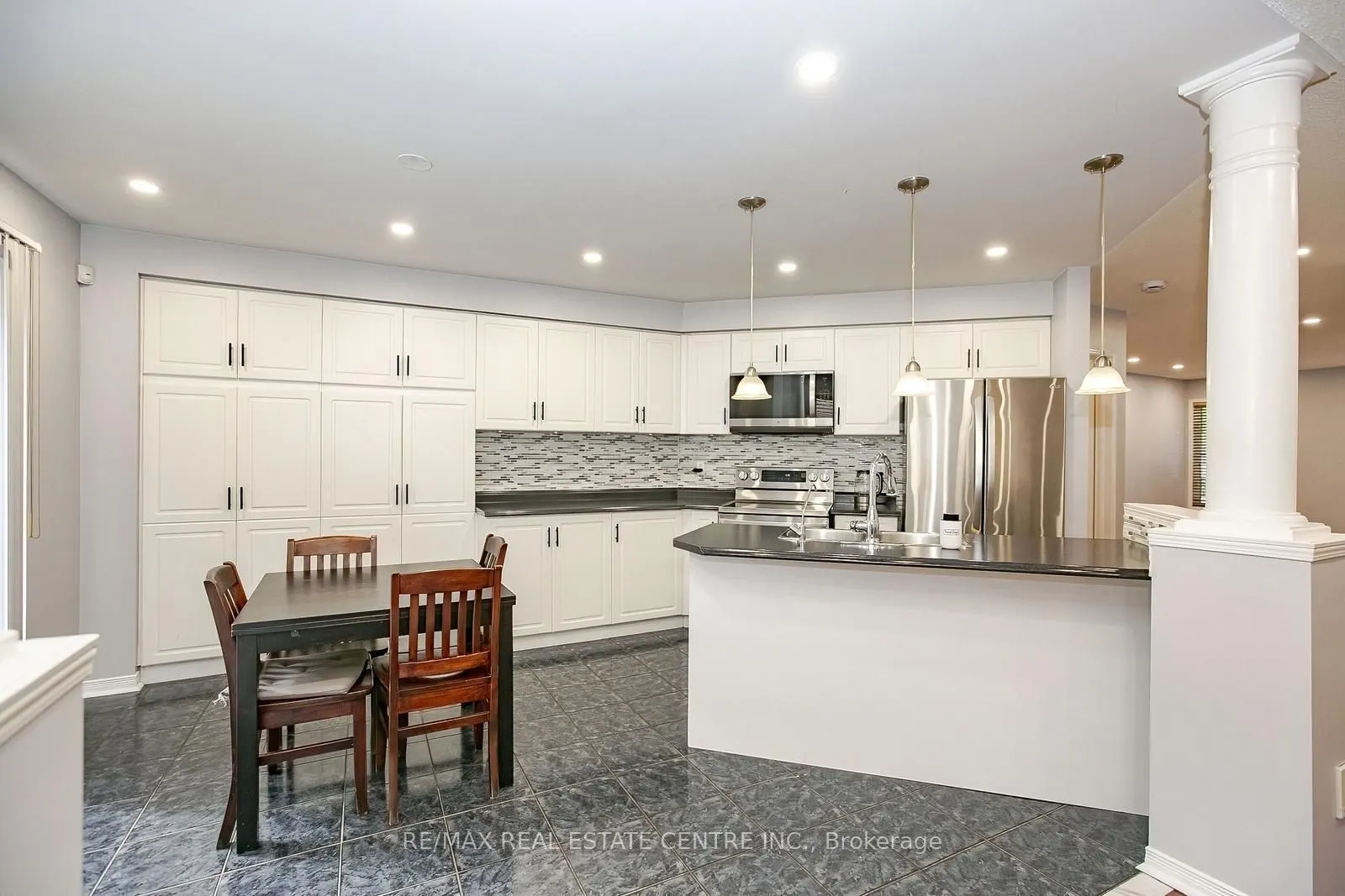 11 Jewel Crescent
