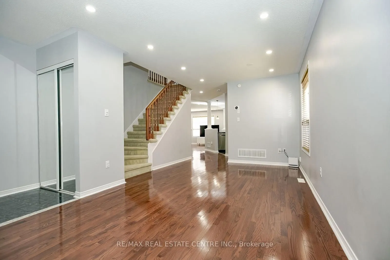 11 Jewel Crescent