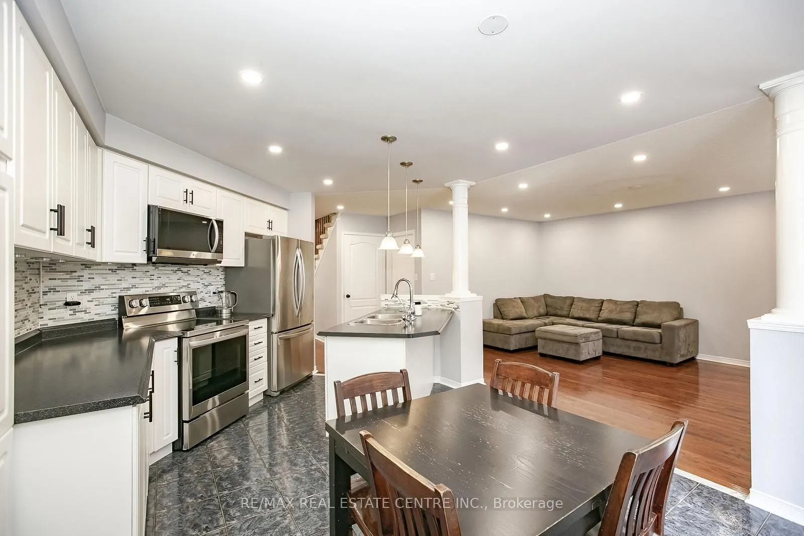 11 Jewel Crescent