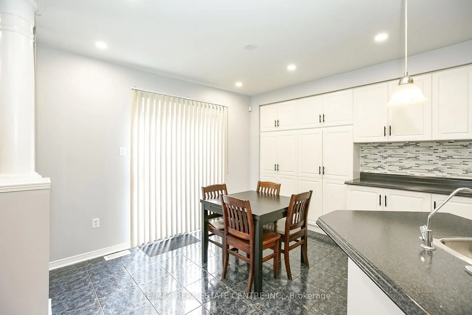 11 Jewel Crescent