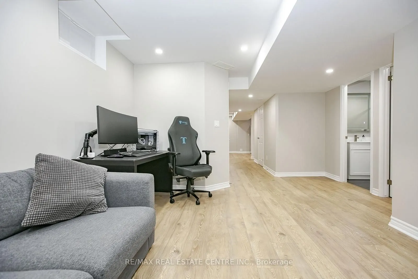 11 Jewel Crescent