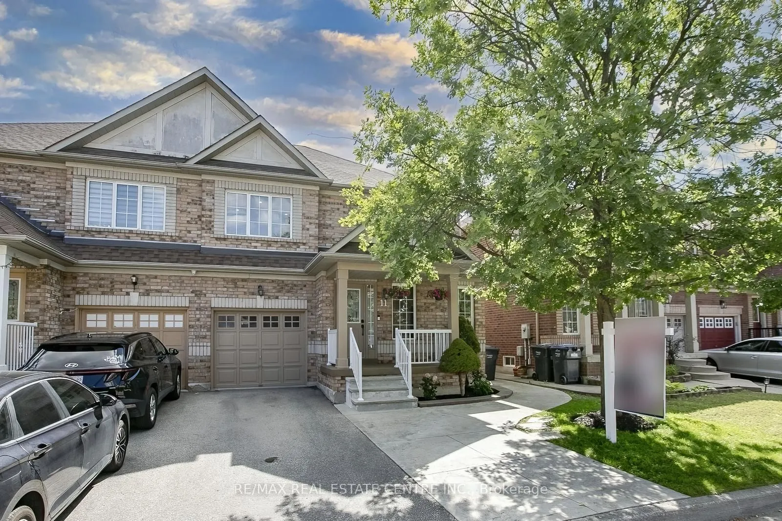 11 Jewel Crescent