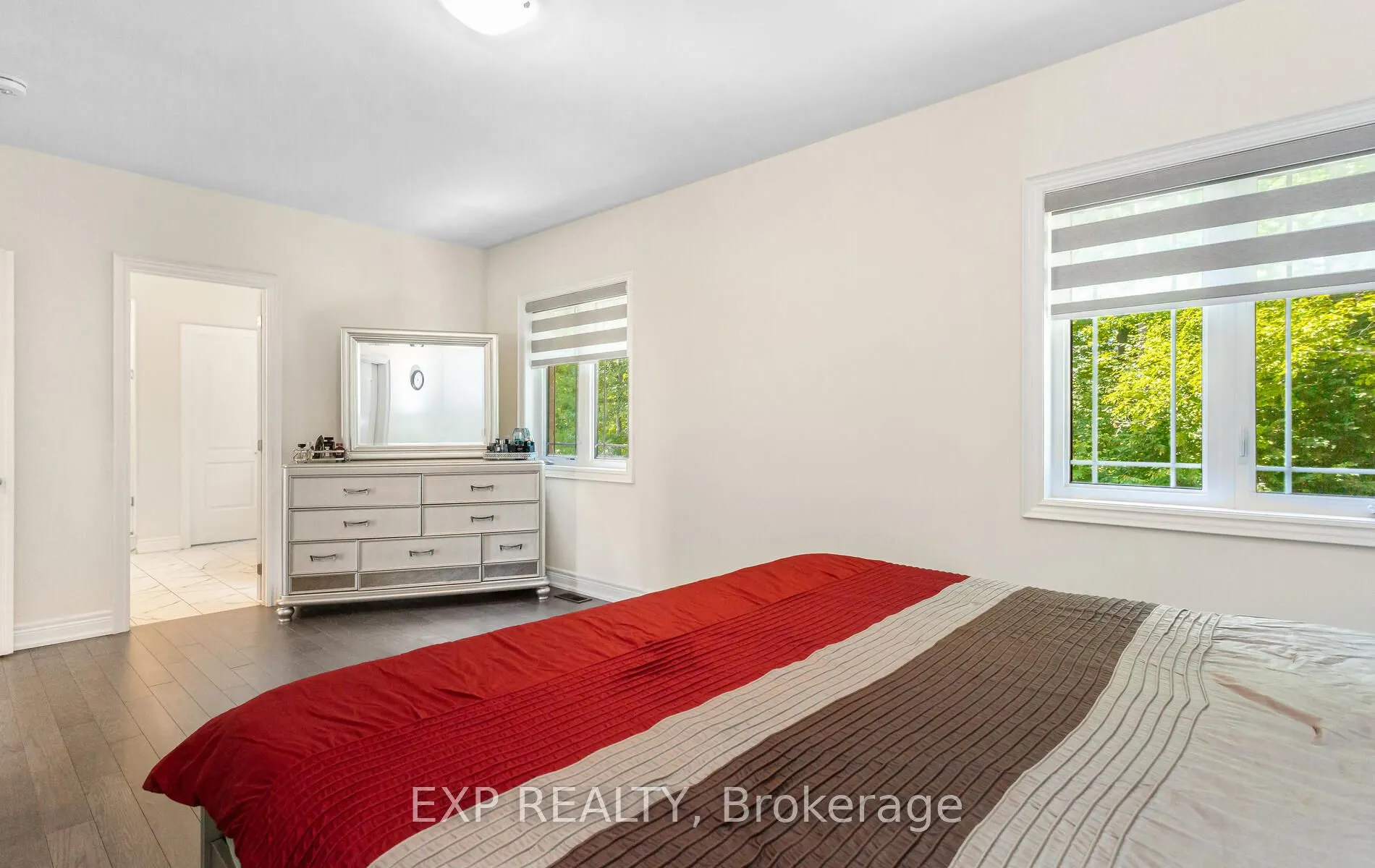 32 Daisy Meadow Crescent