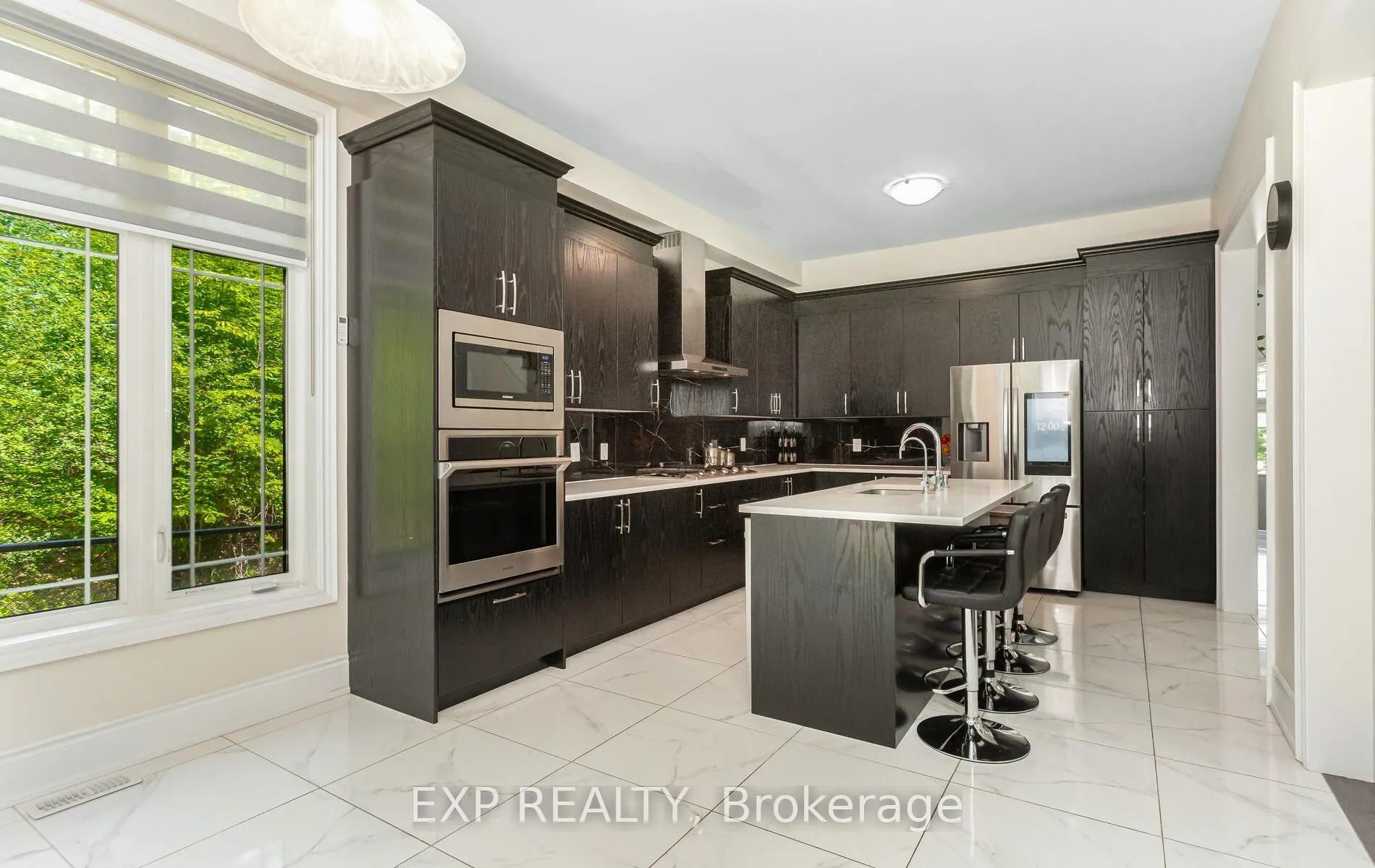 32 Daisy Meadow Crescent