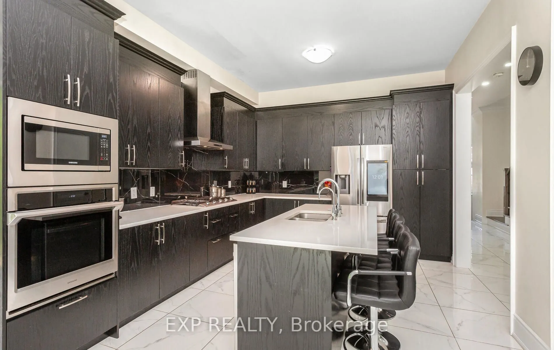 32 Daisy Meadow Crescent