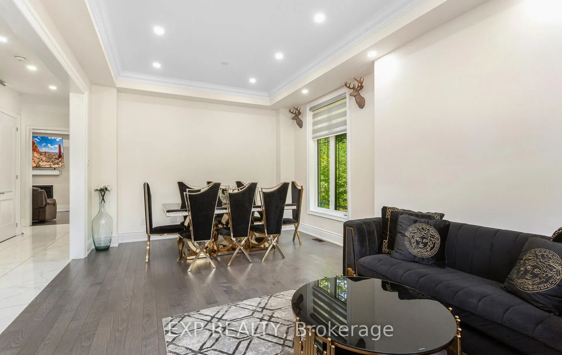 32 Daisy Meadow Crescent