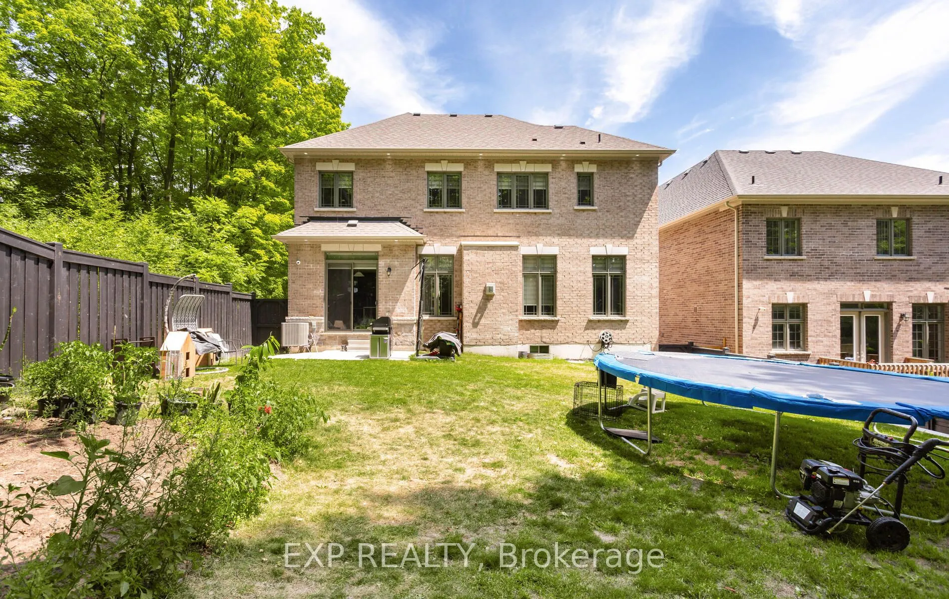 32 Daisy Meadow Crescent