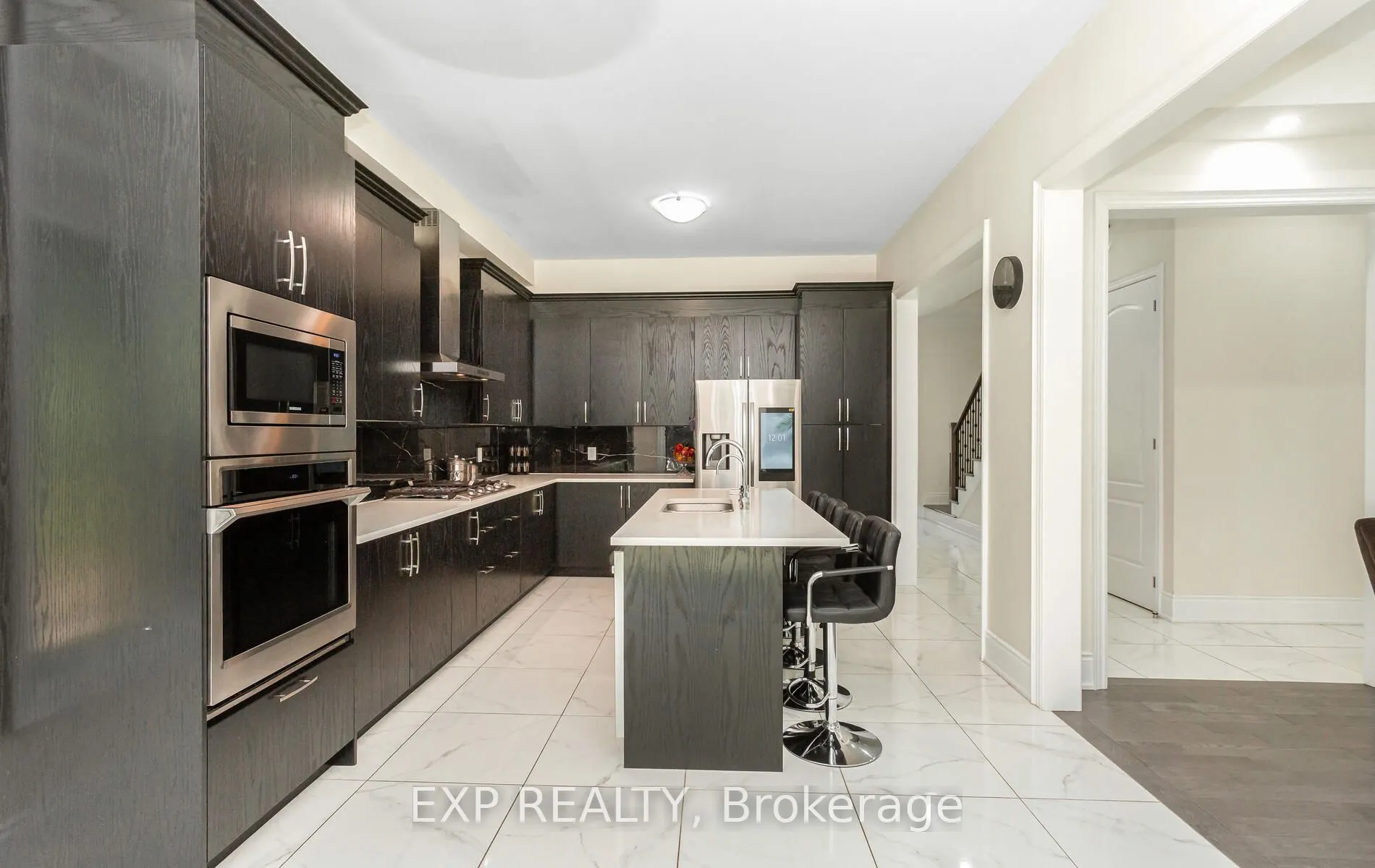 32 Daisy Meadow Crescent