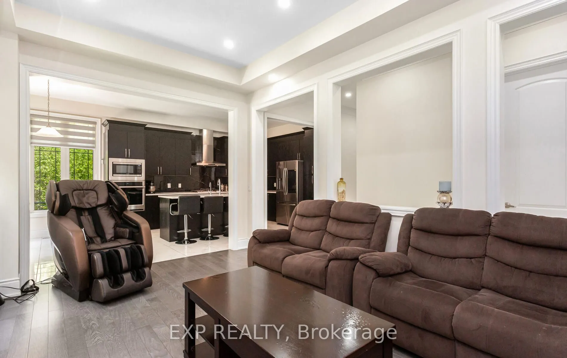 32 Daisy Meadow Crescent