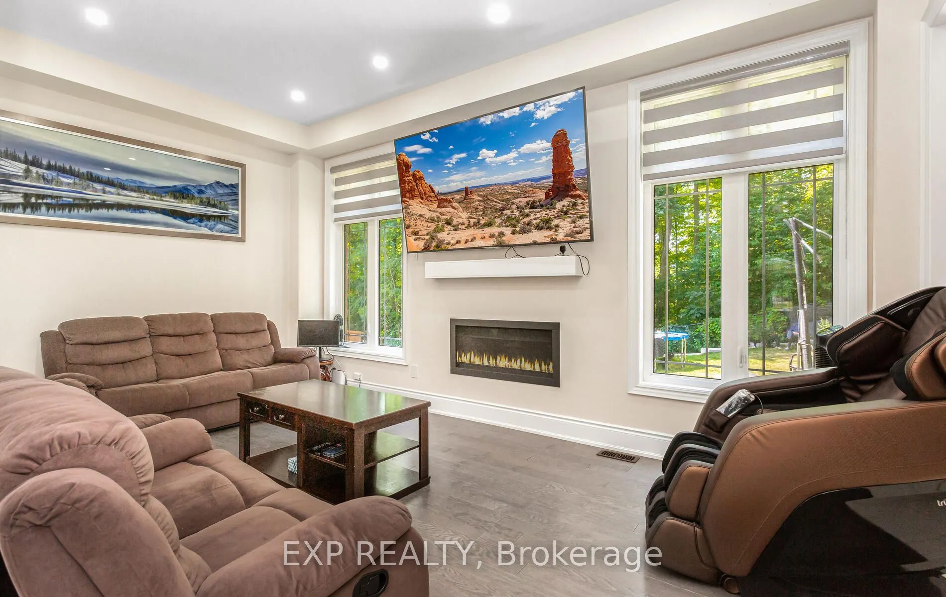 32 Daisy Meadow Crescent
