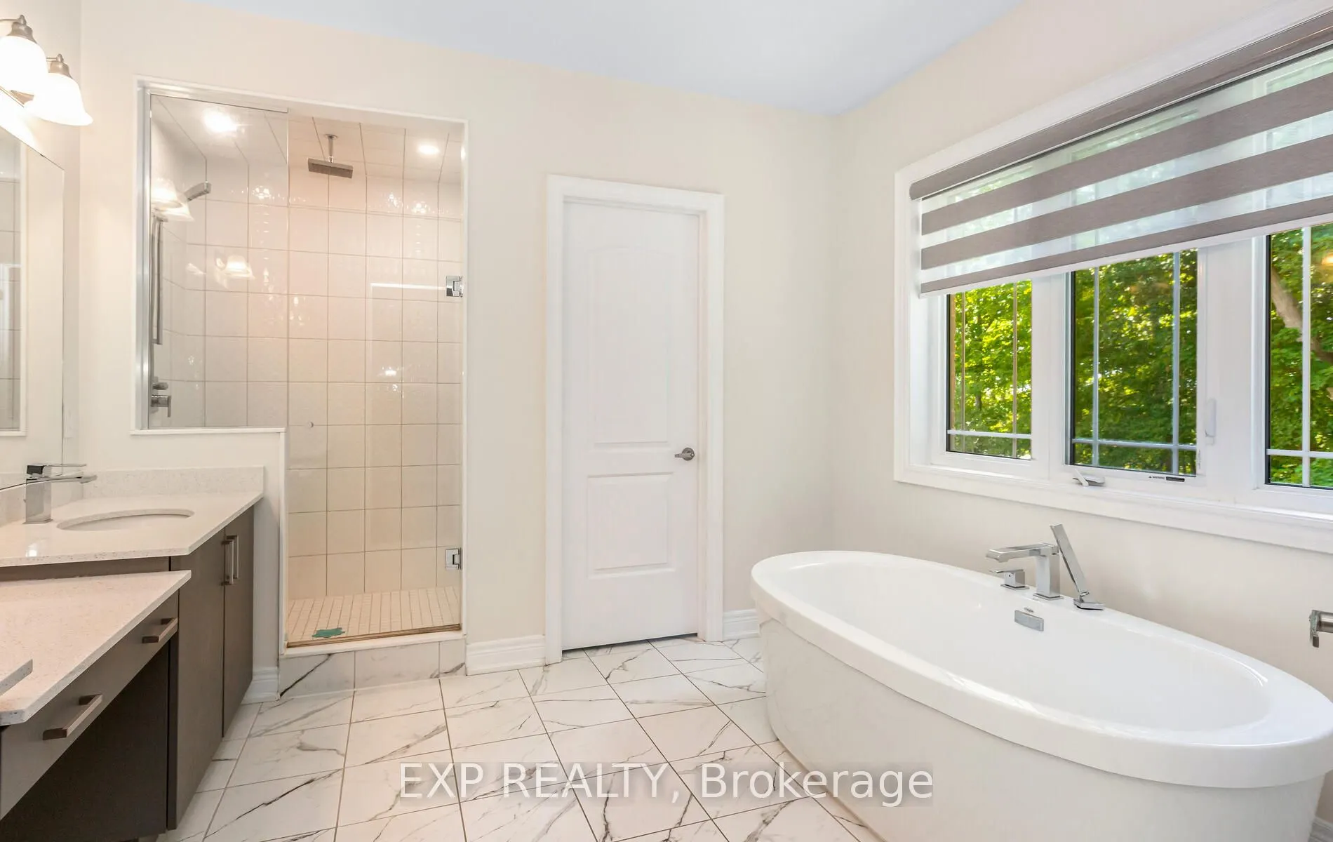 32 Daisy Meadow Crescent