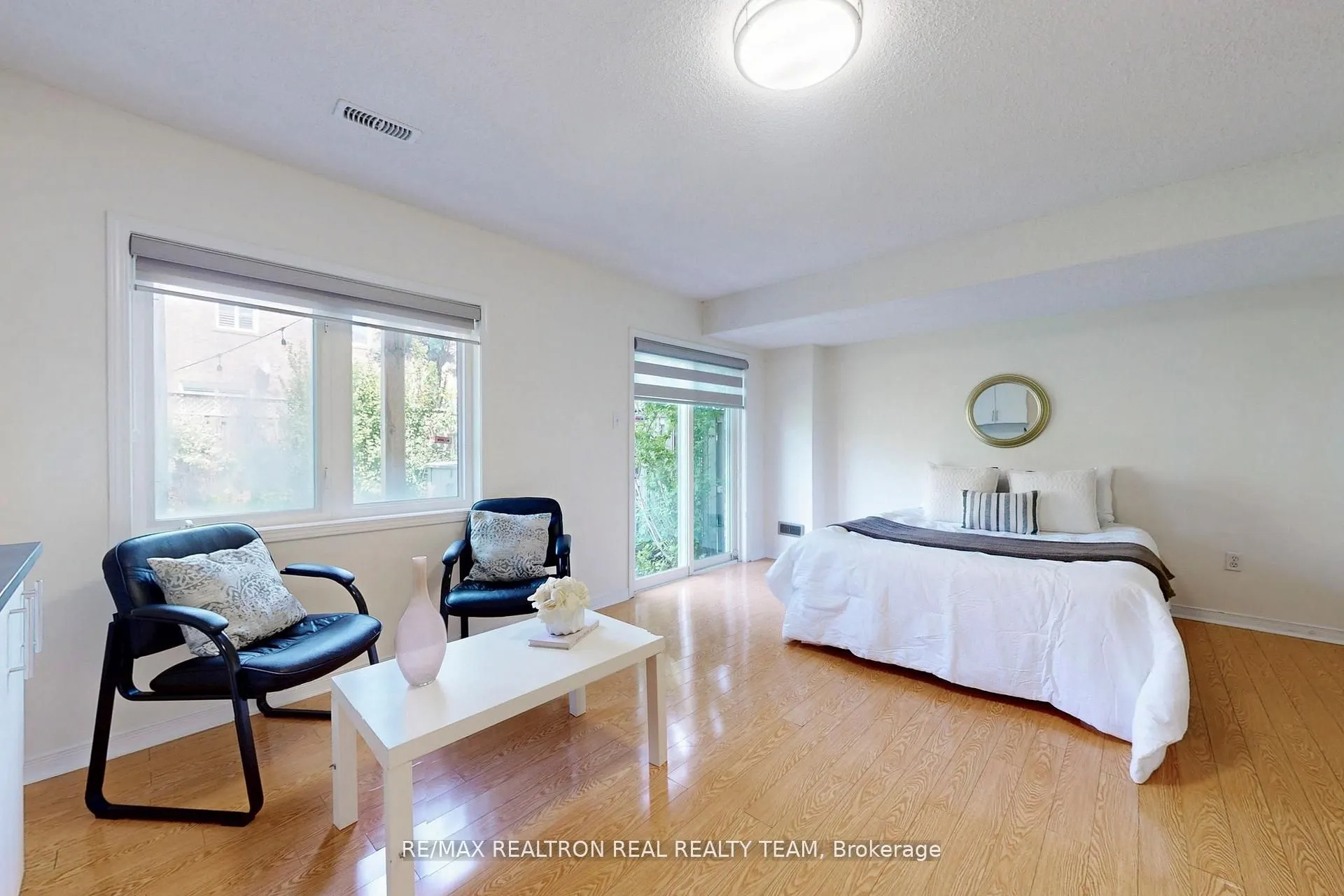 5773 Tiz Road