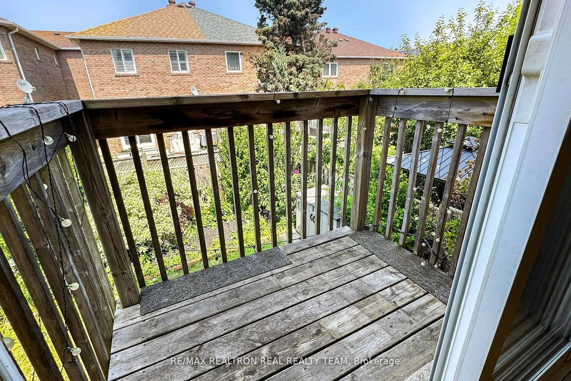 5773 Tiz Road