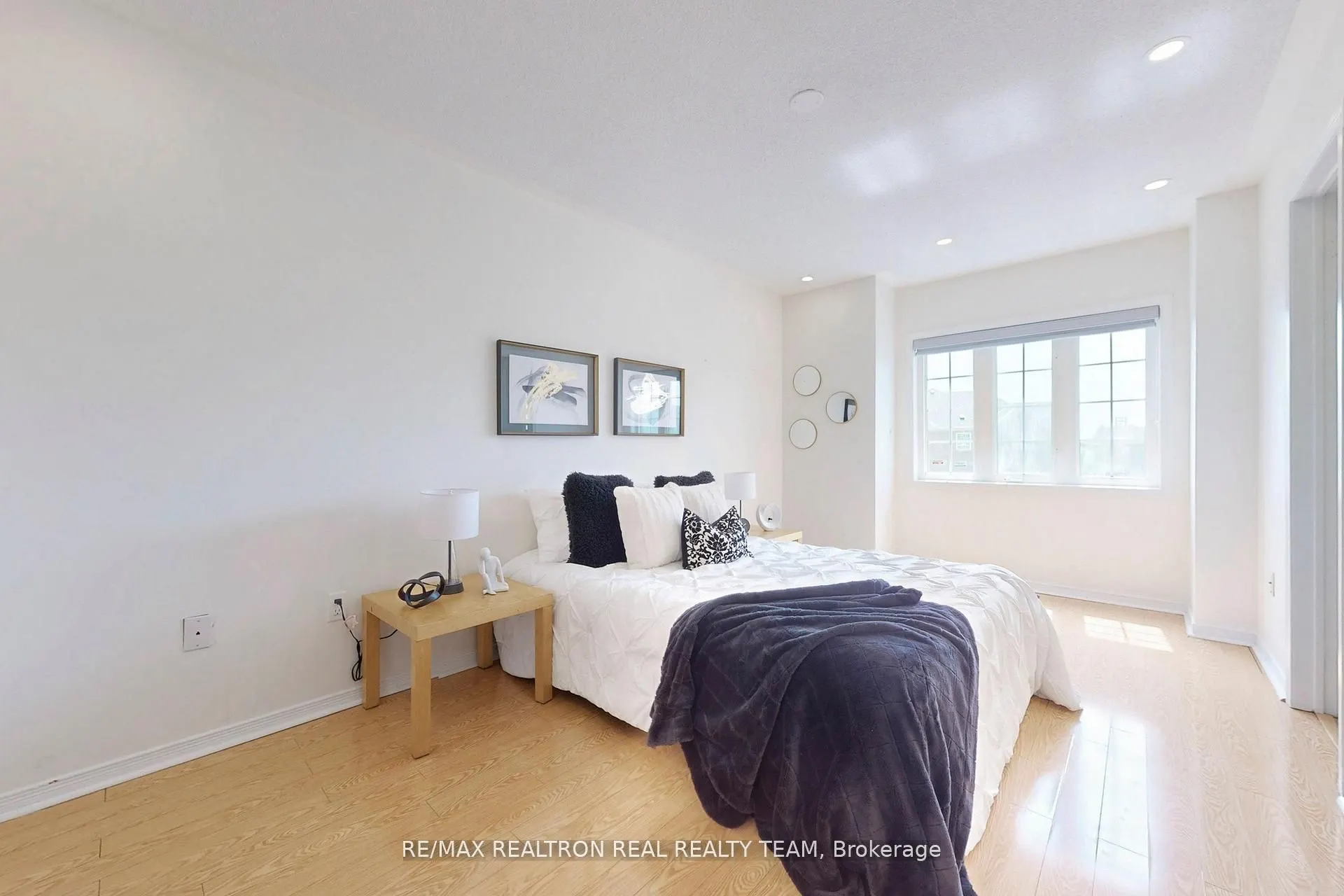5773 Tiz Road