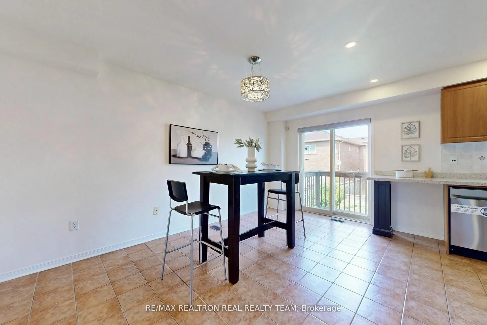 5773 Tiz Road