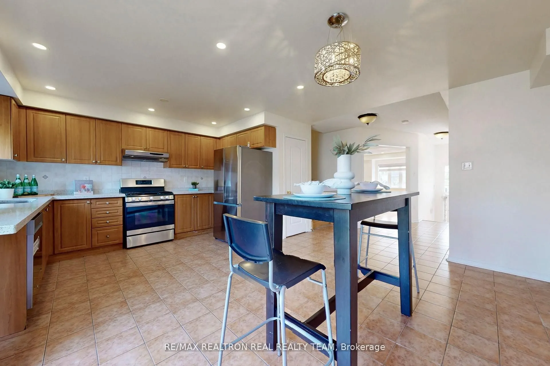 5773 Tiz Road
