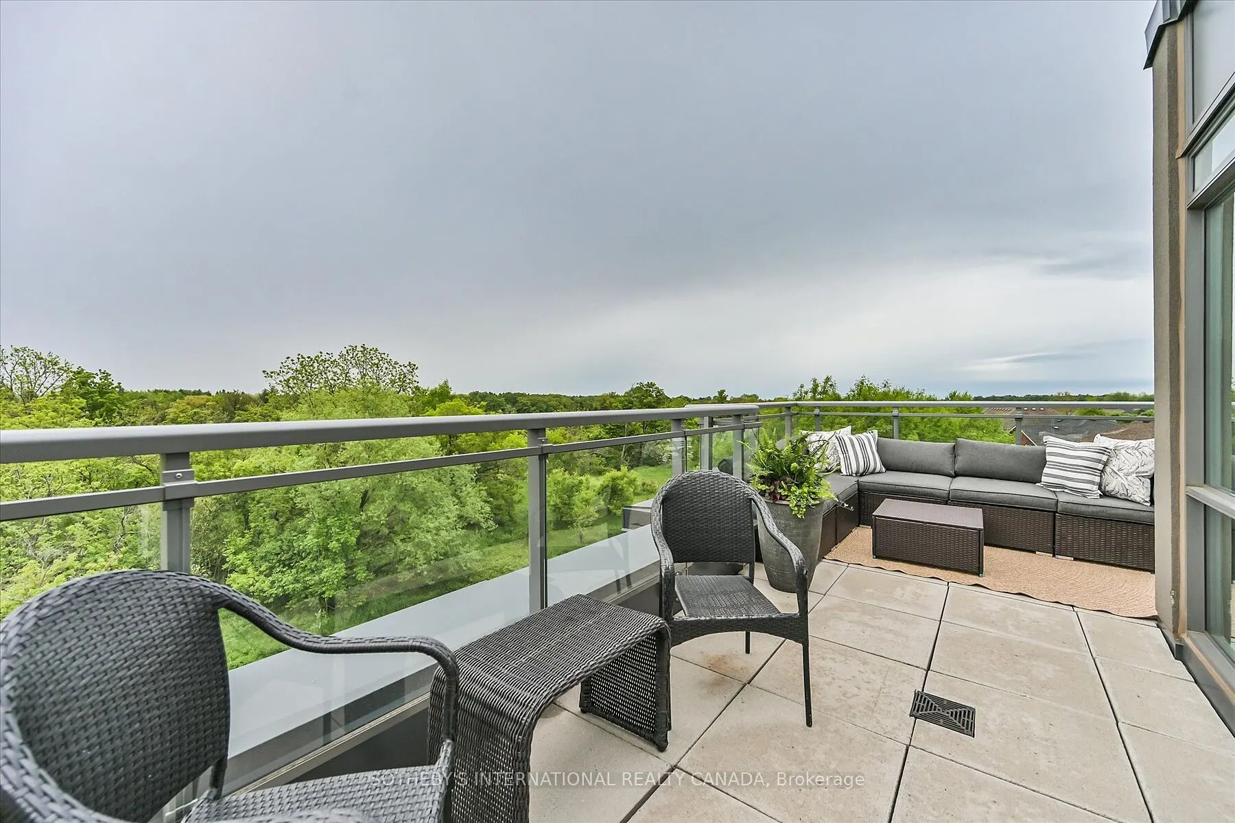 5260 Dundas Street, #410