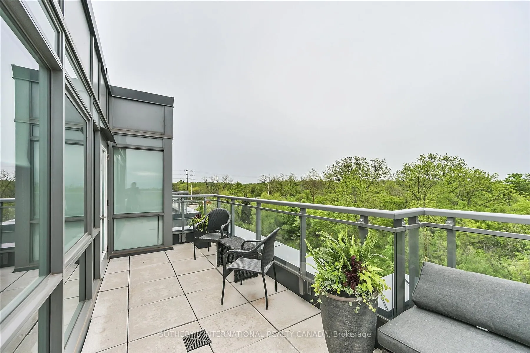 5260 Dundas Street, #410
