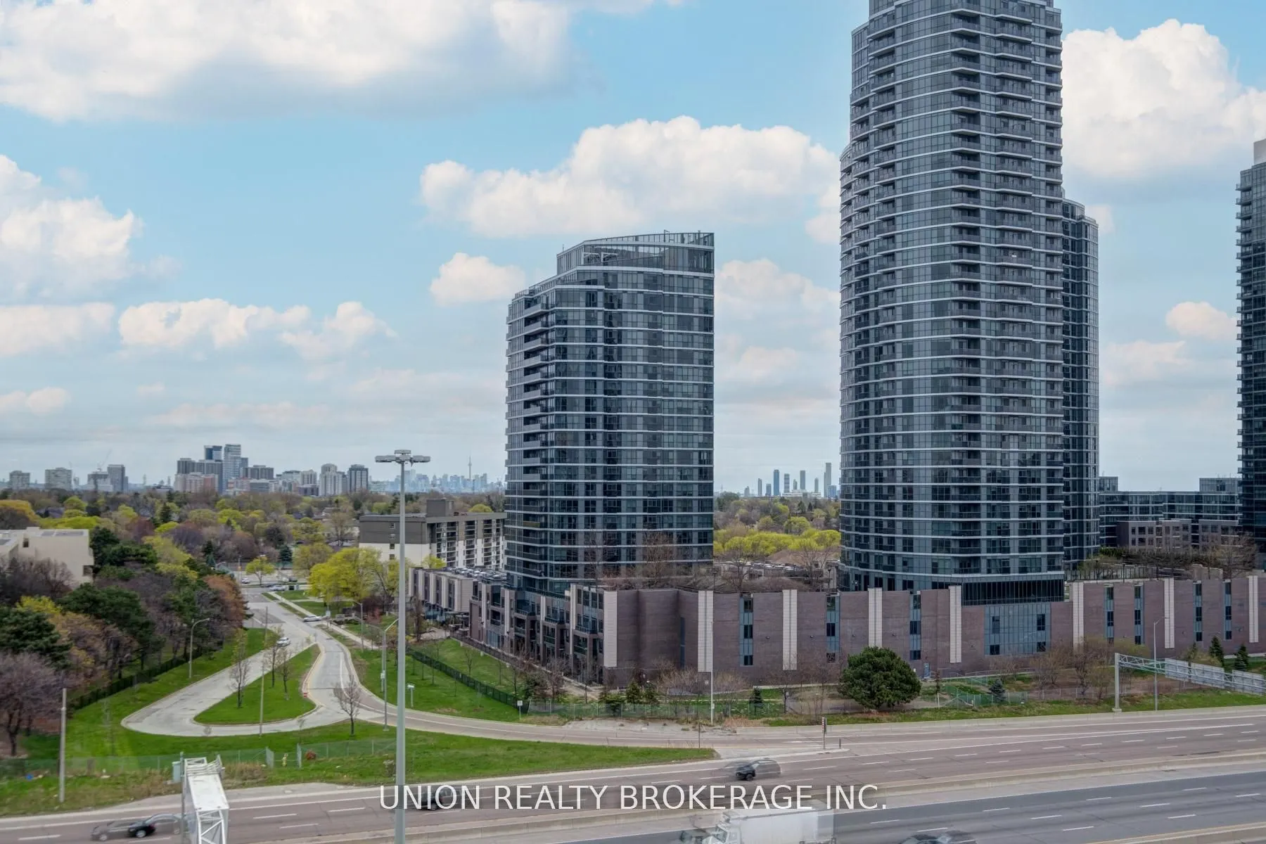2 Eva Road, #824