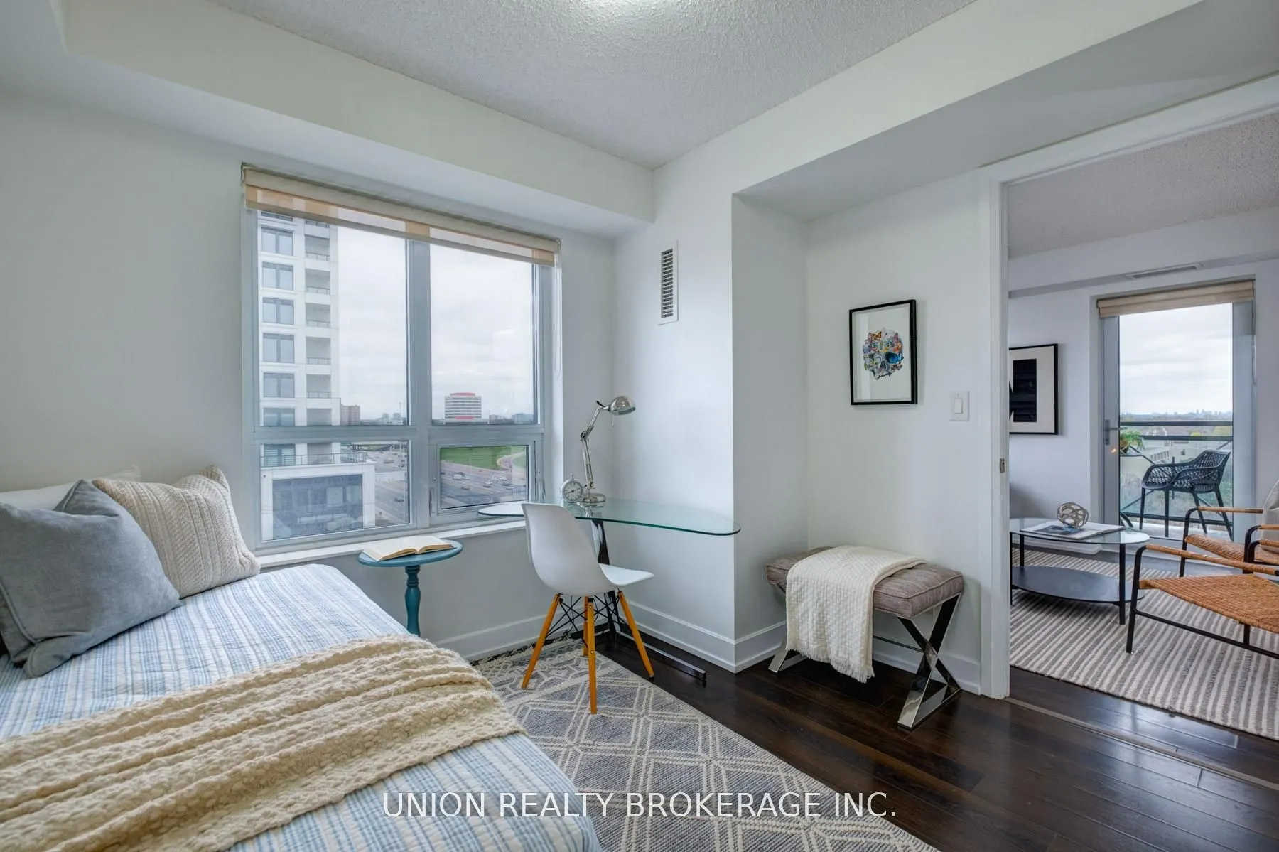 2 Eva Road, #824