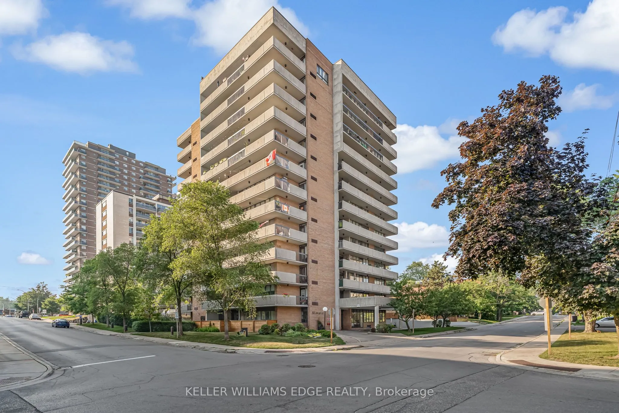 66 High Street E, #904