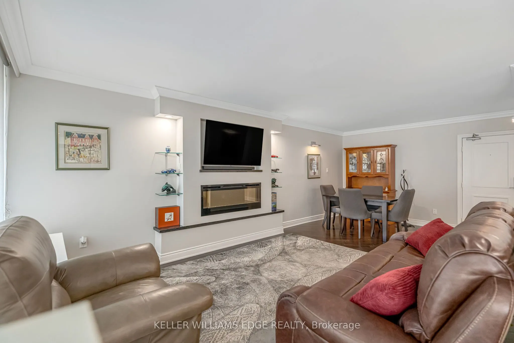 66 High Street E, #904