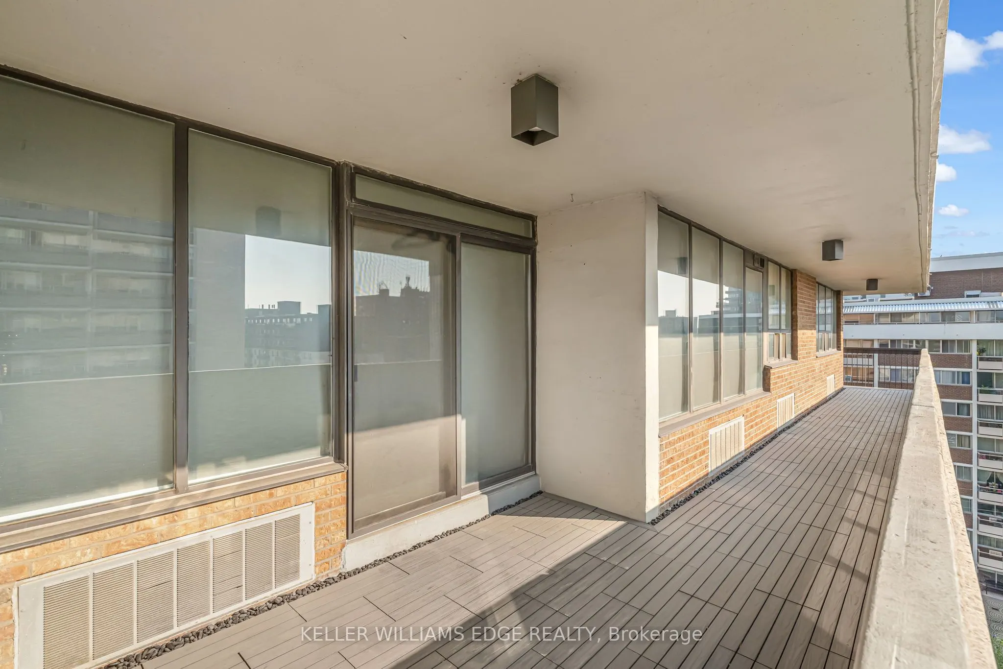 66 High Street E, #904
