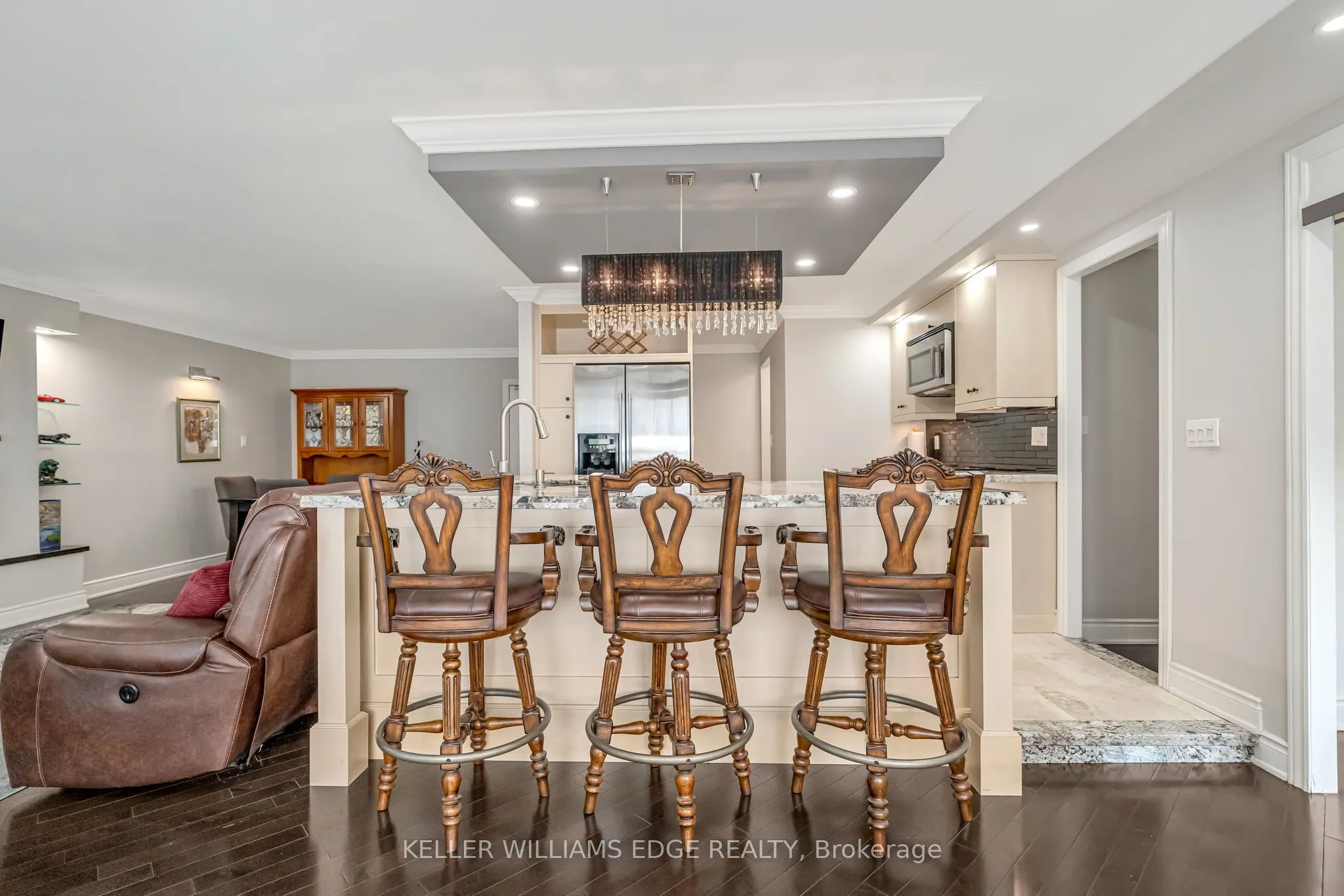 66 High Street E, #904