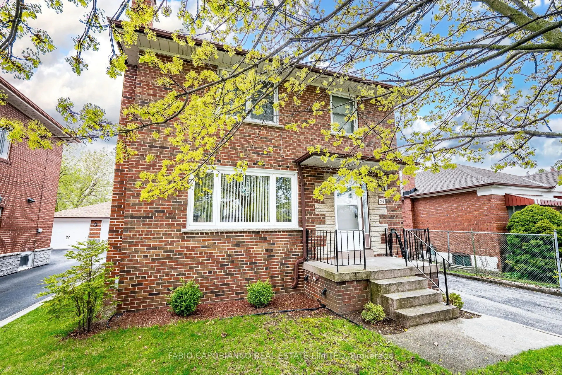 21 Treeview Drive
