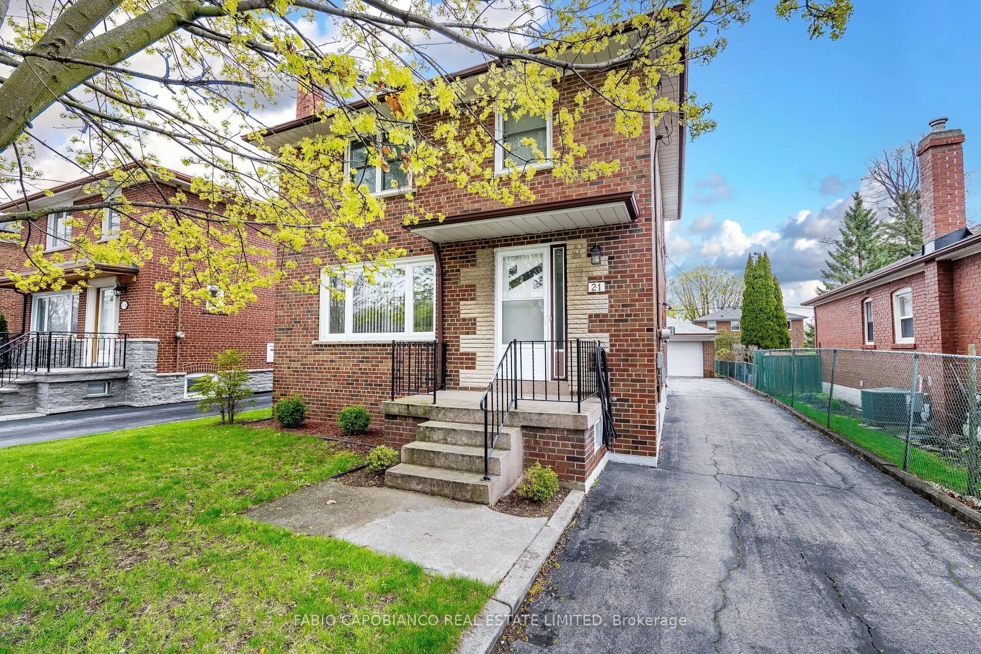 21 Treeview Drive
