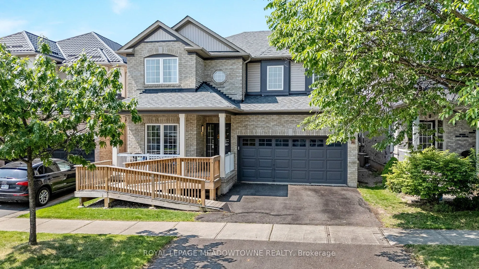 996 Vickerman Way