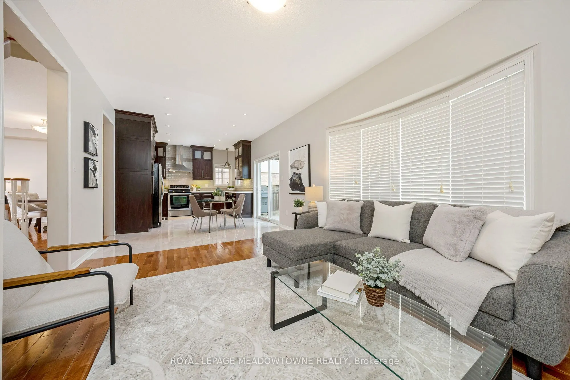 996 Vickerman Way