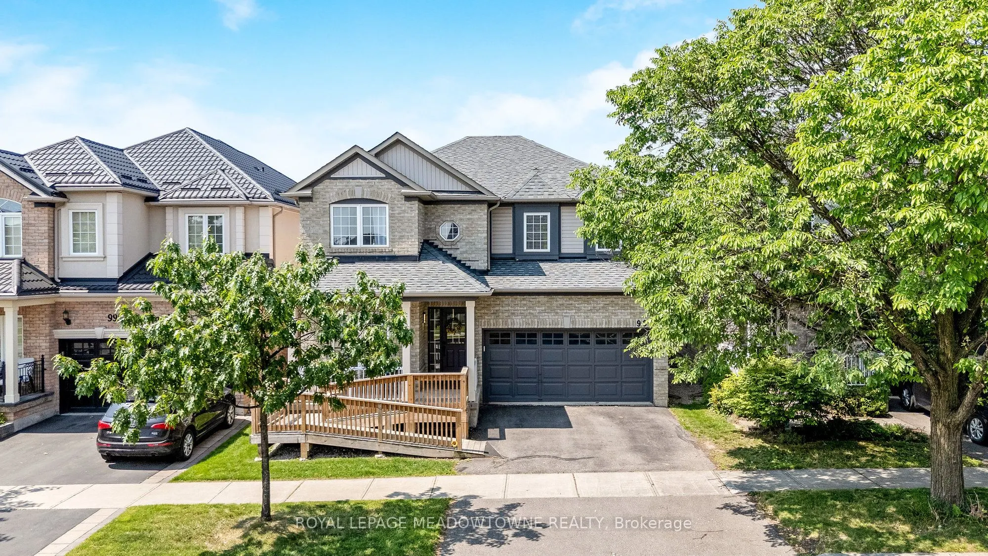 996 Vickerman Way