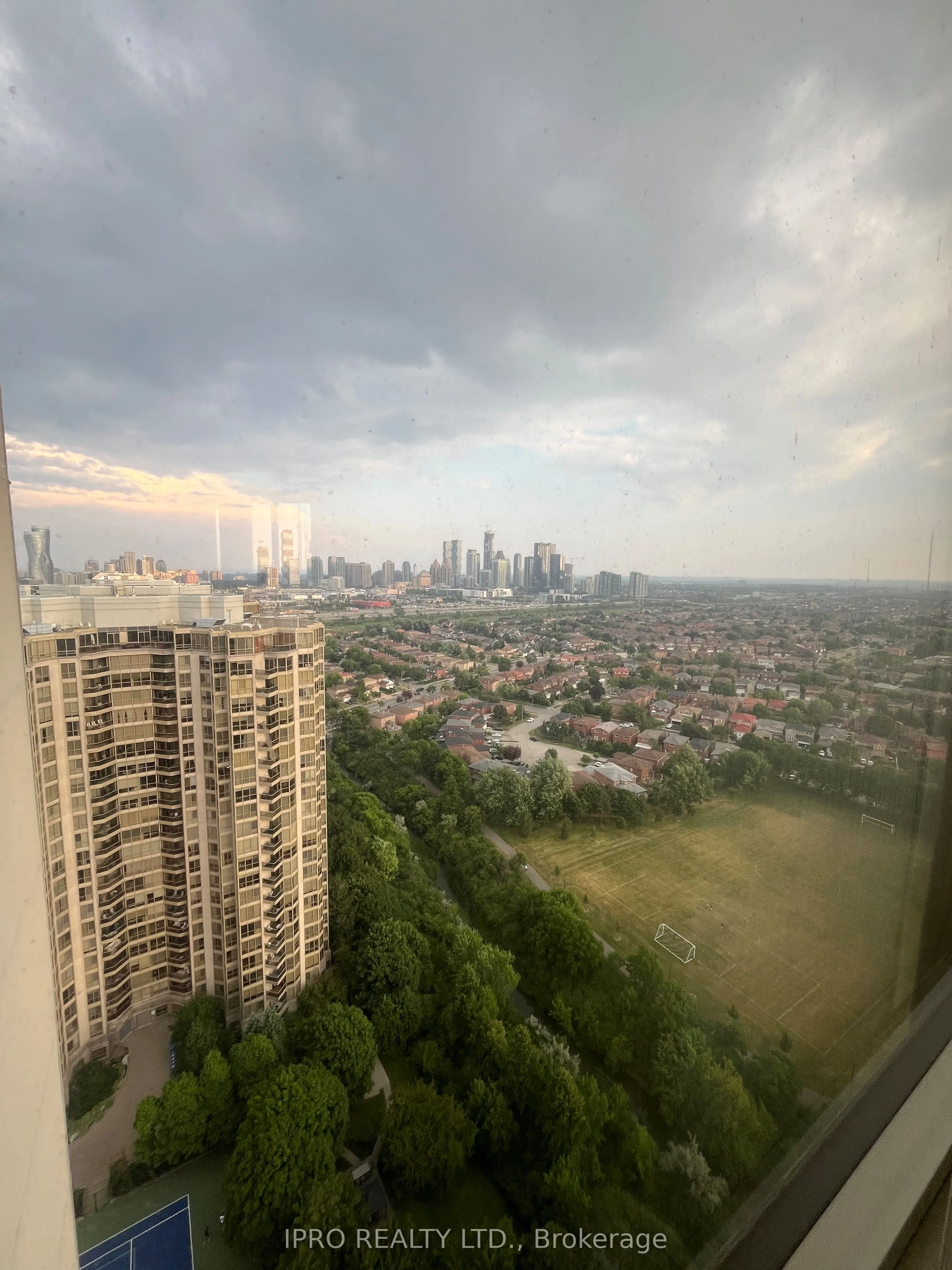 45 Kingsbridge Garden Circle, #2805