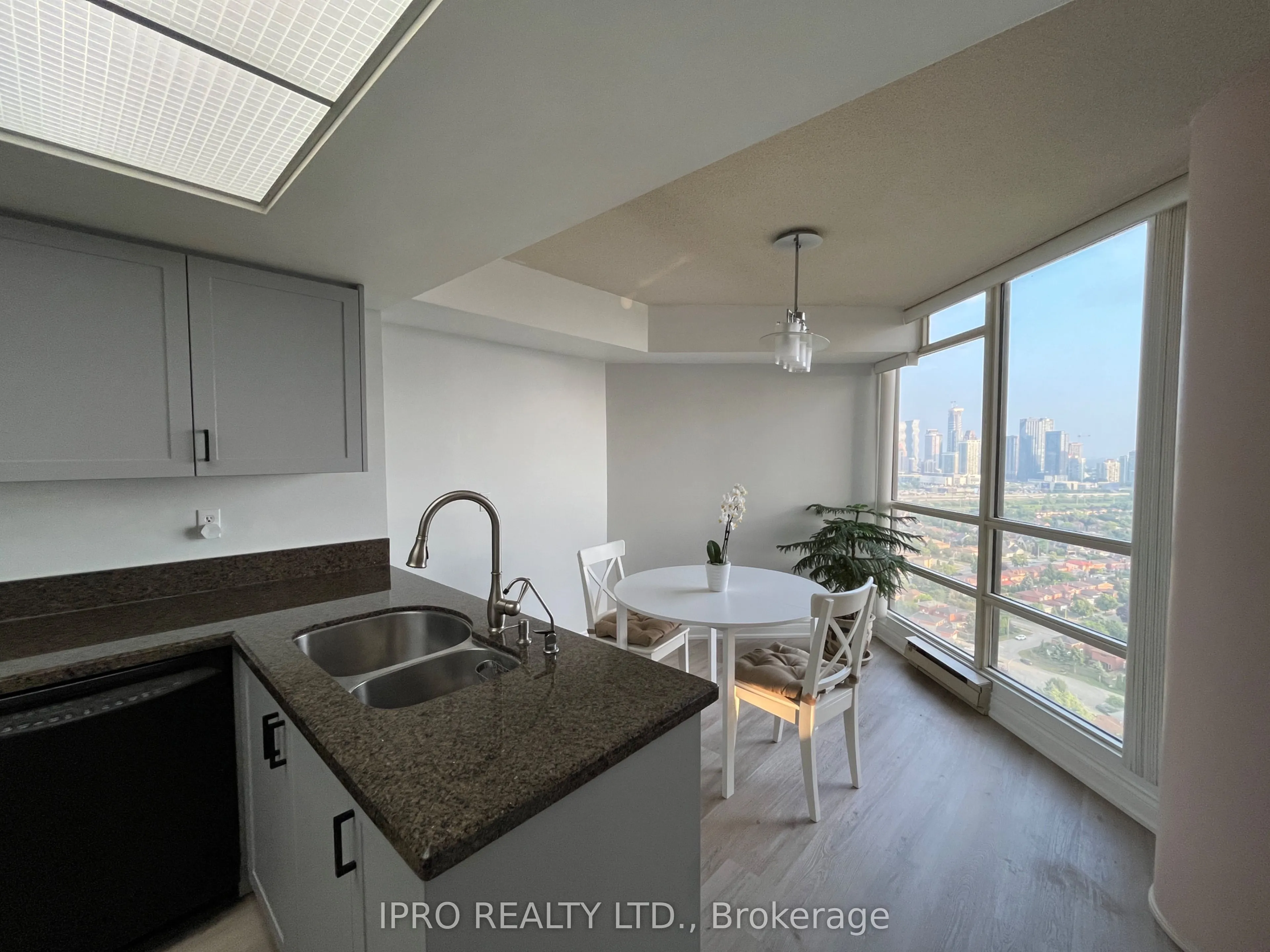 45 Kingsbridge Garden Circle, #2805