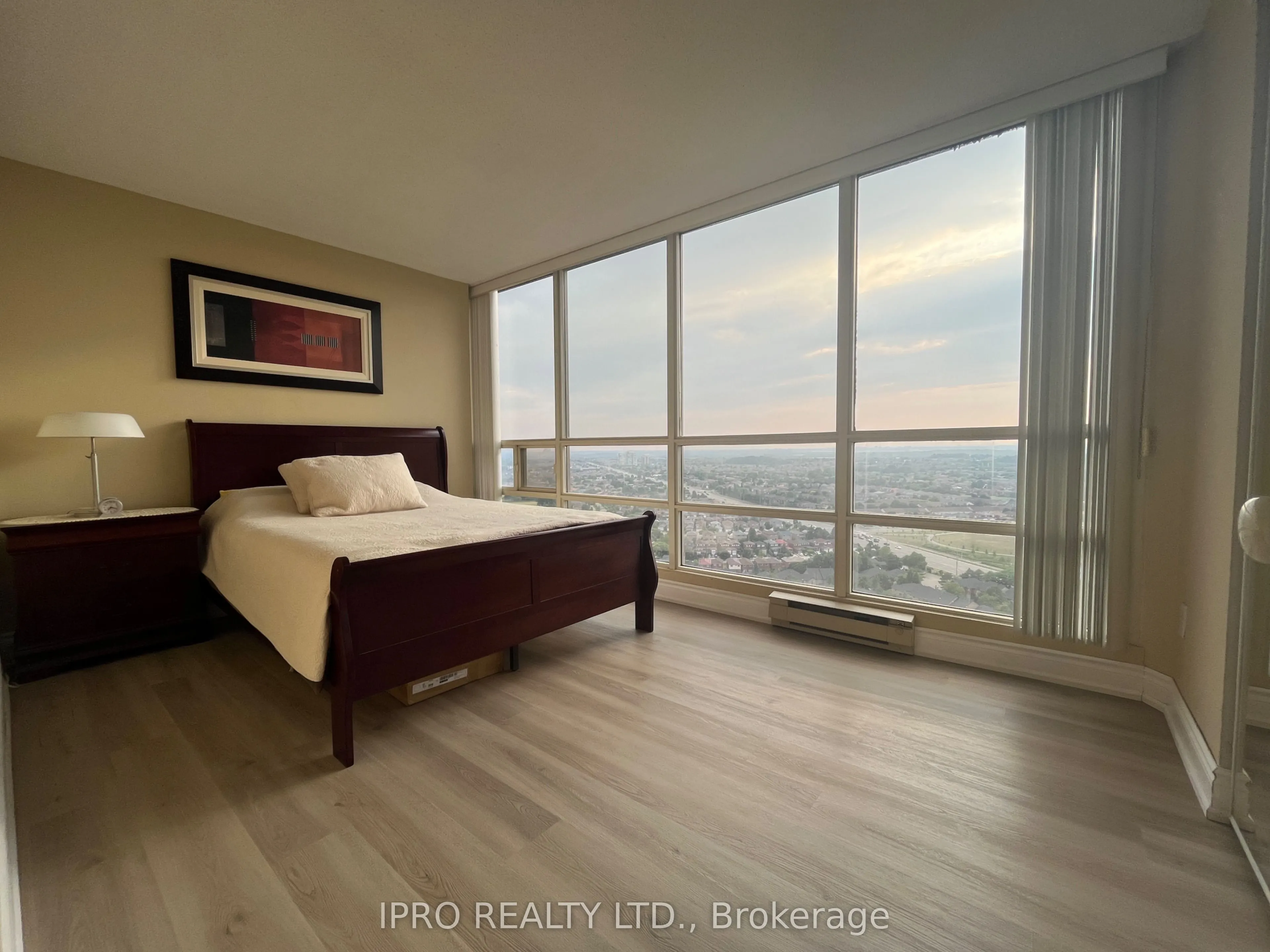45 Kingsbridge Garden Circle, #2805