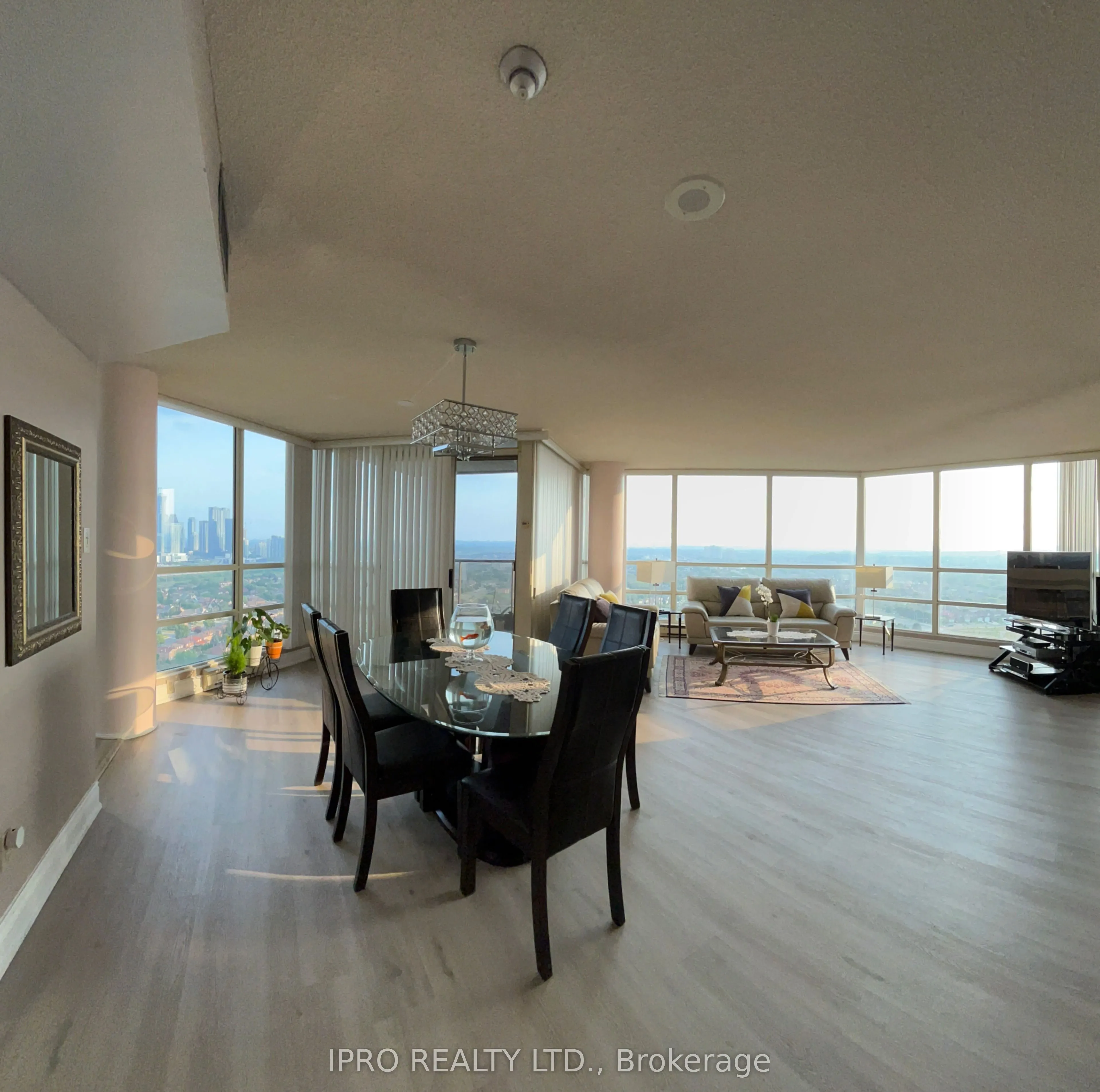 45 Kingsbridge Garden Circle, #2805