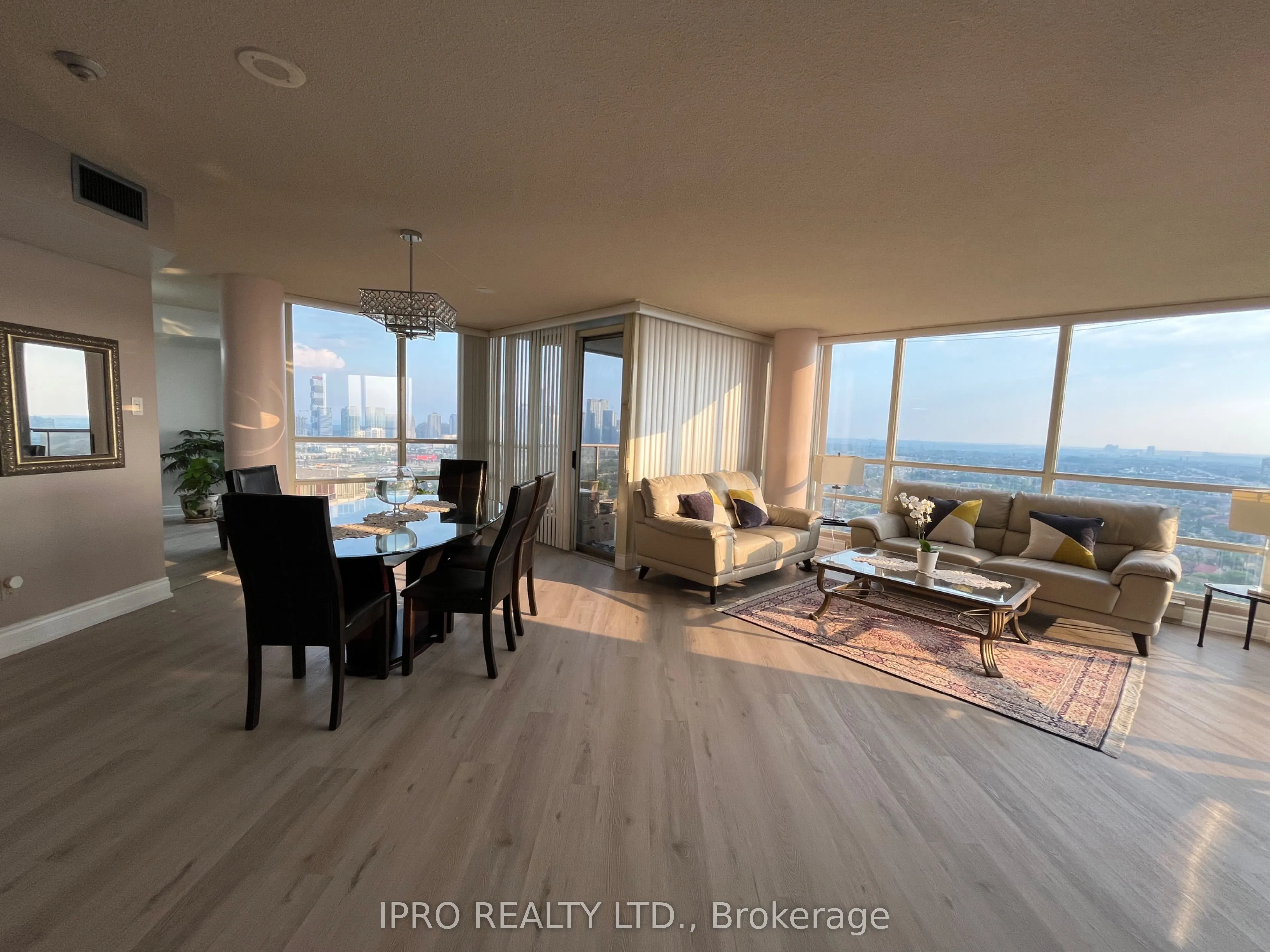 45 Kingsbridge Garden Circle, #2805