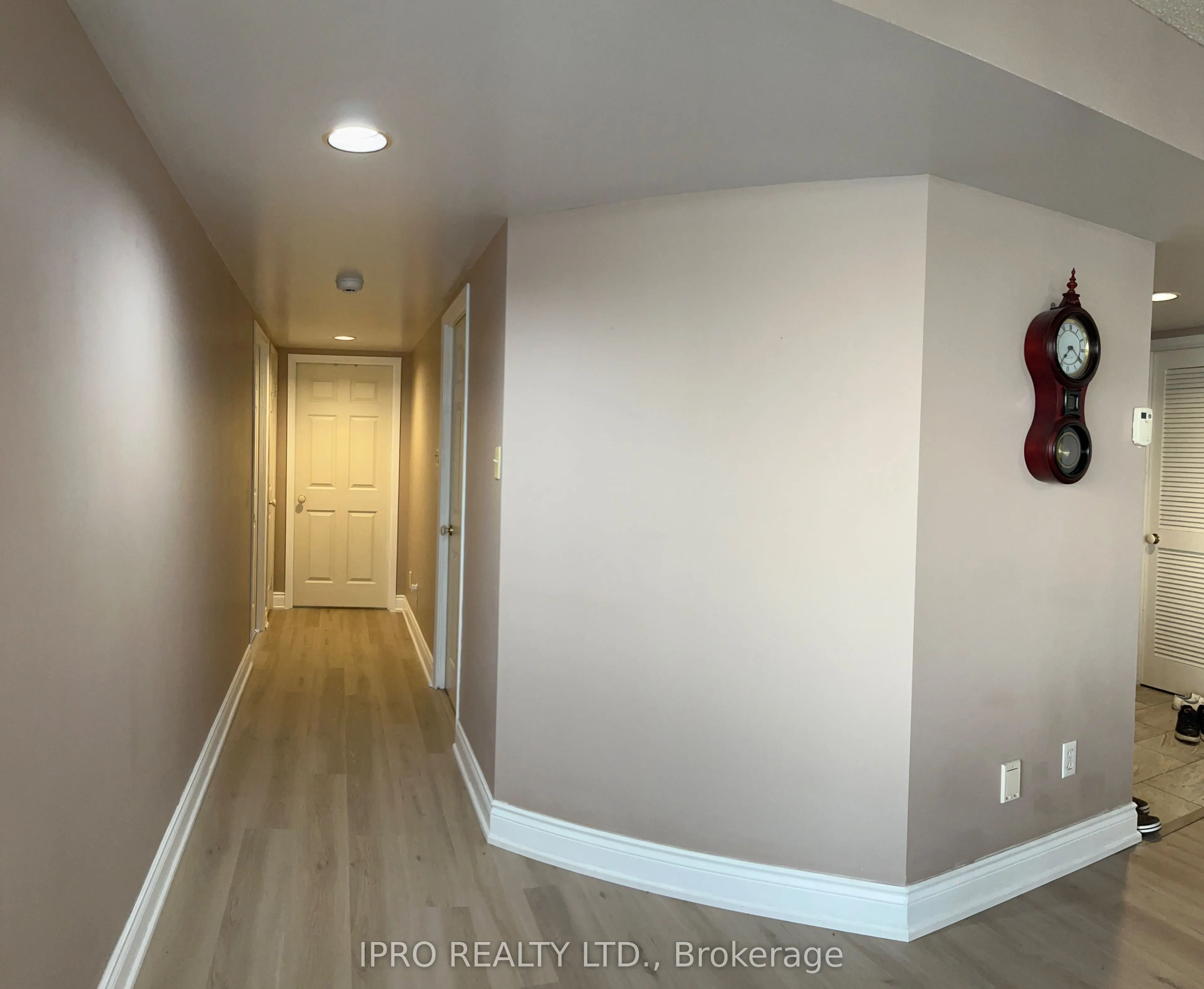 45 Kingsbridge Garden Circle, #2805