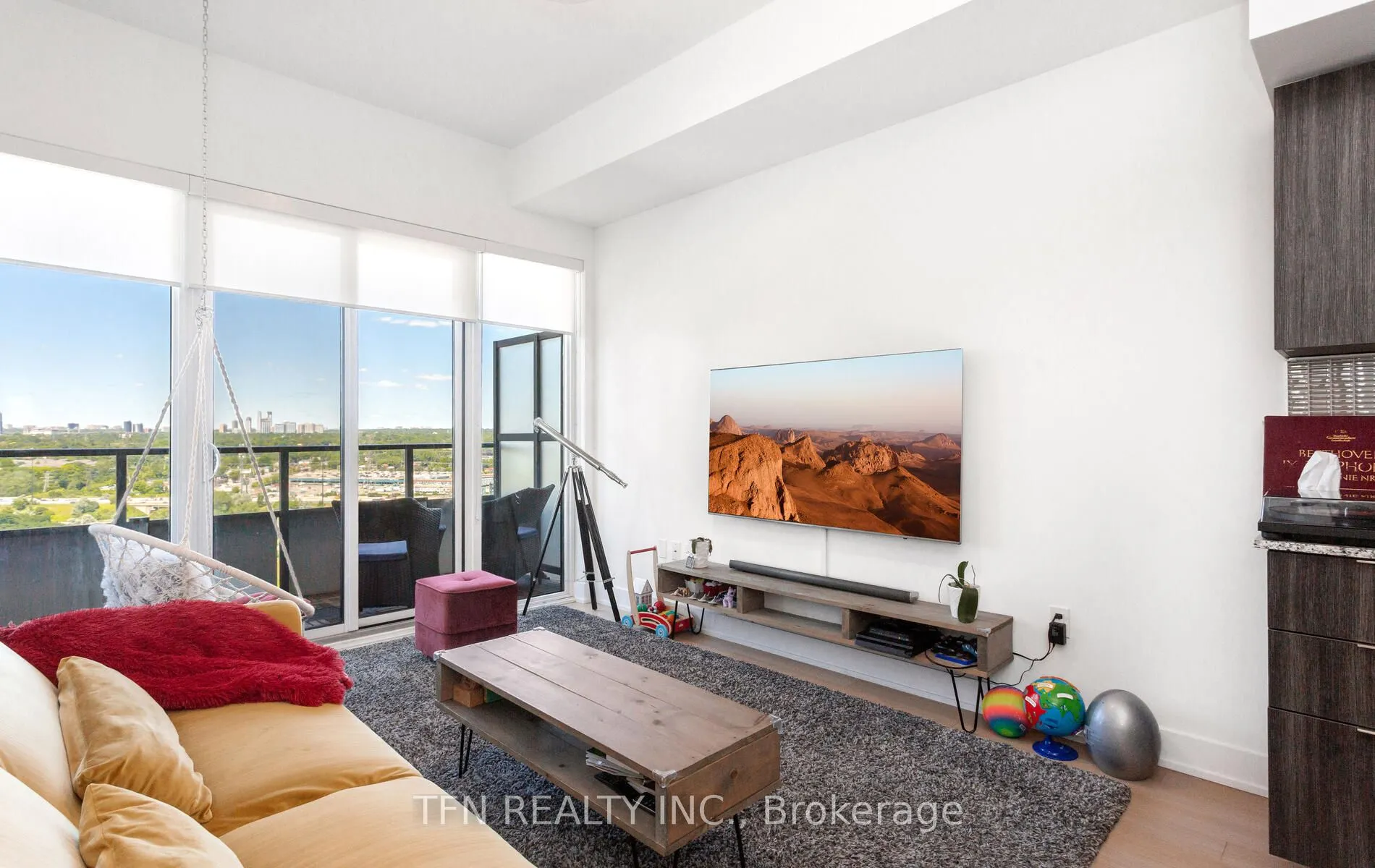 30 Shore Breeze Drive, #2022
