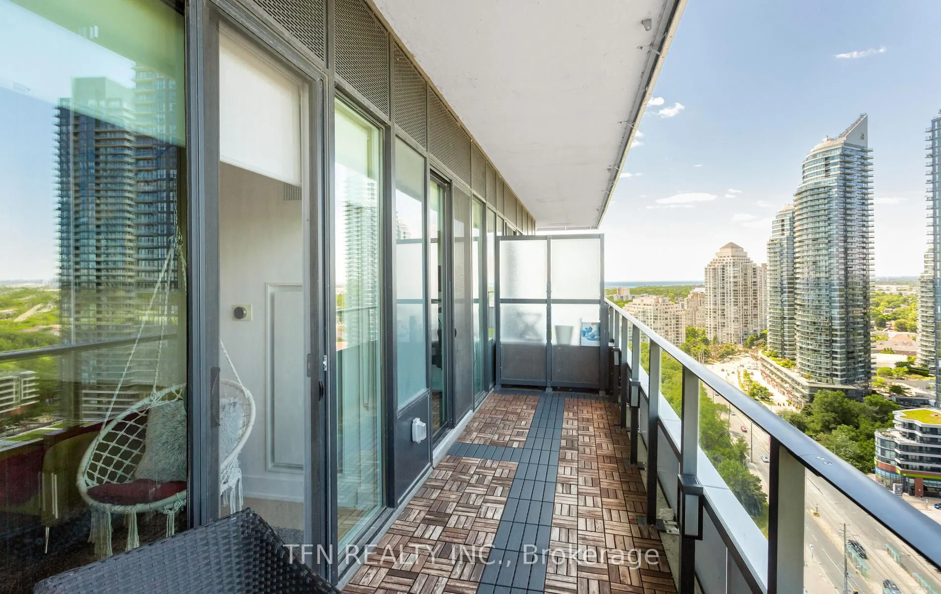 30 Shore Breeze Drive, #2022