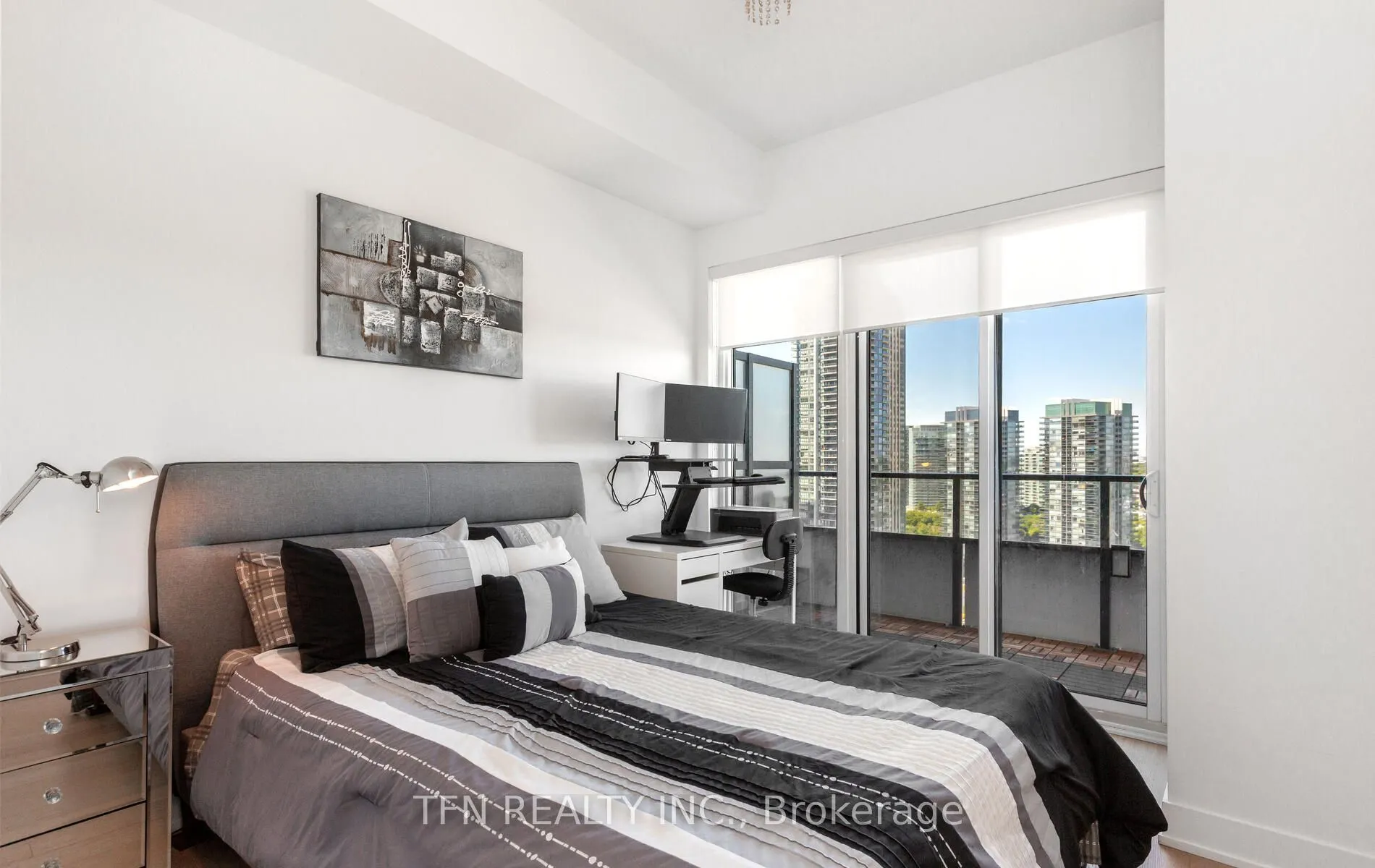 30 Shore Breeze Drive, #2022
