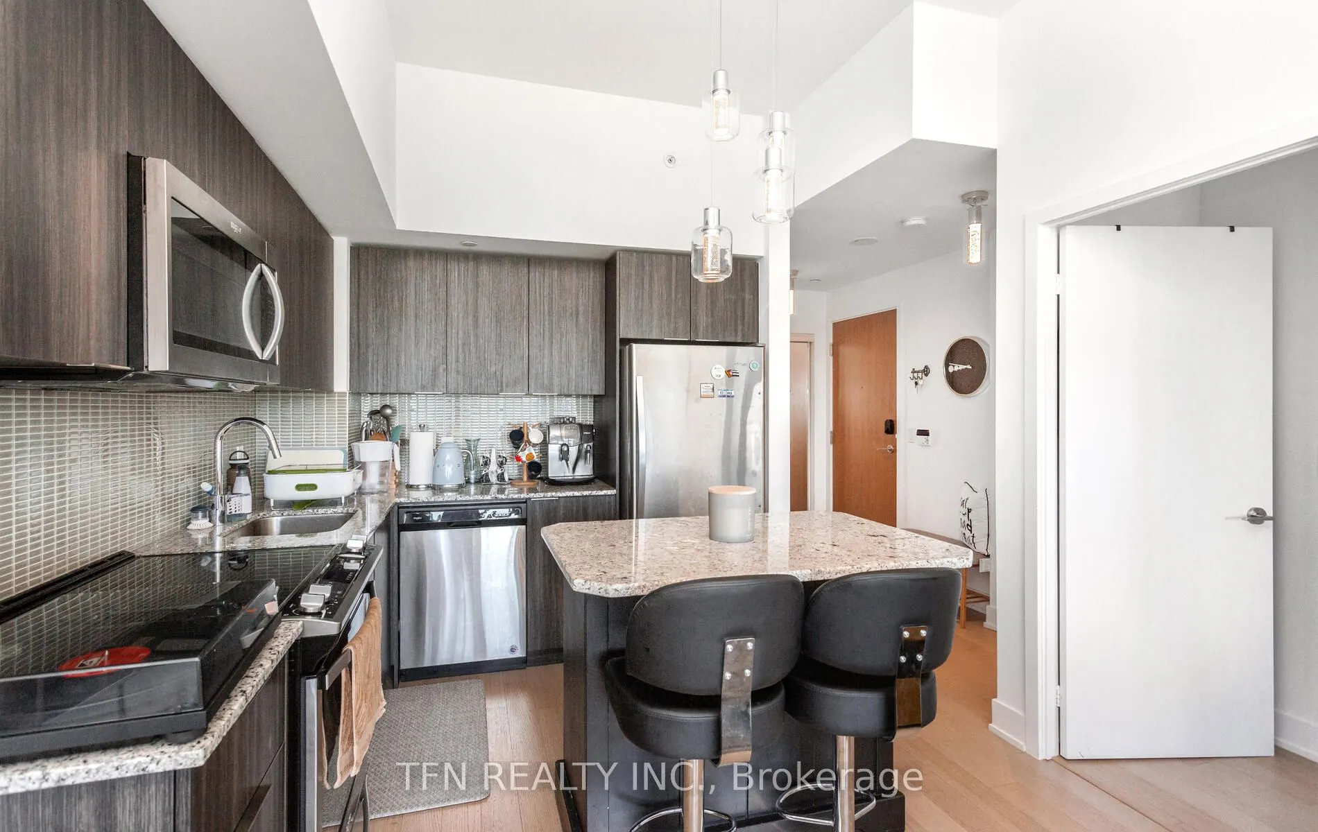 30 Shore Breeze Drive, #2022