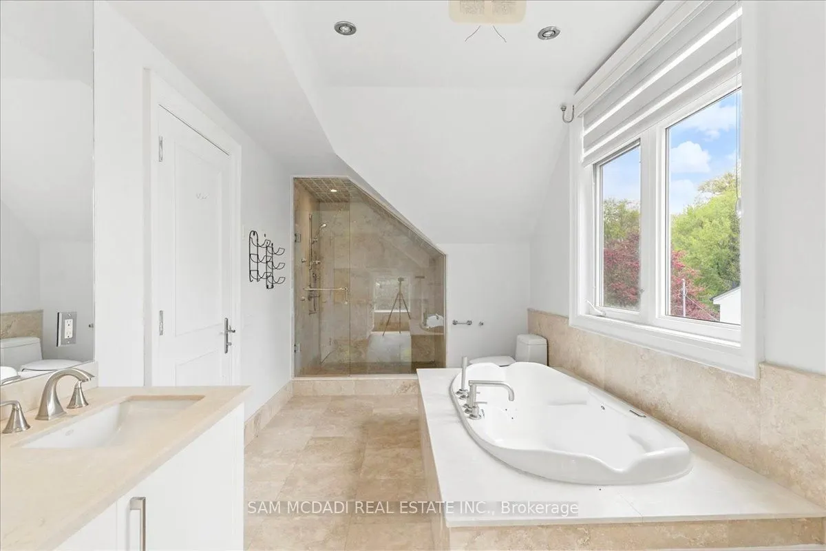 955 Albertson Crescent