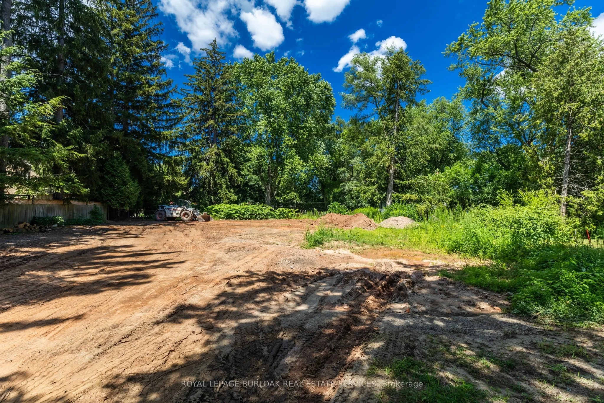 2381 Lakeshore Road