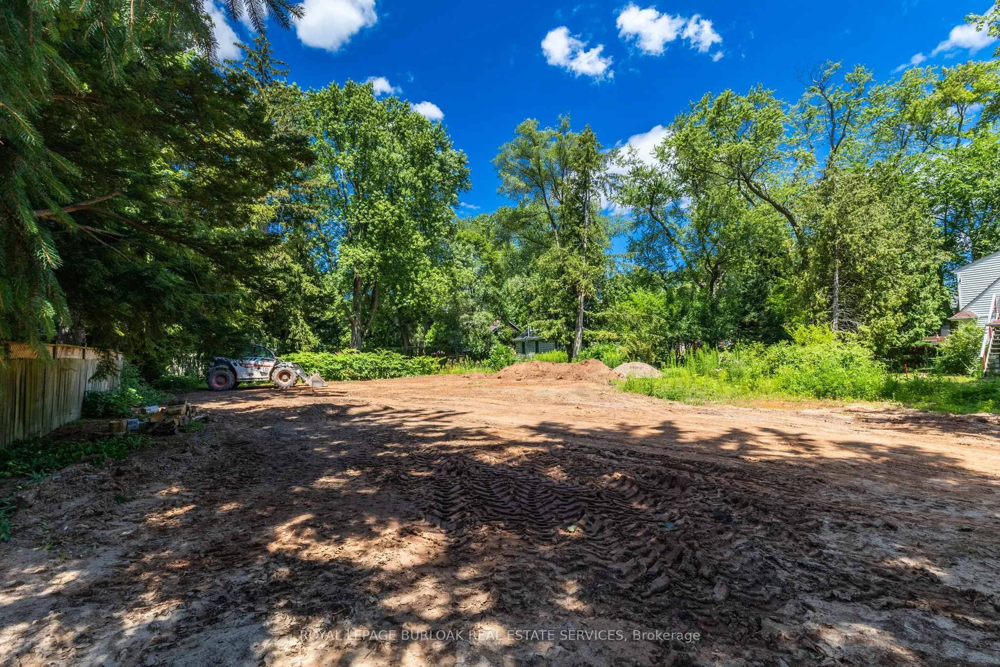 2381 Lakeshore Road