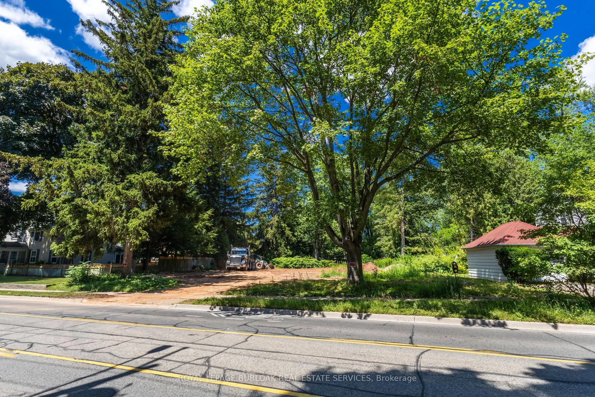 2381 Lakeshore Road